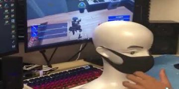 VR mask usage with gaming setup display